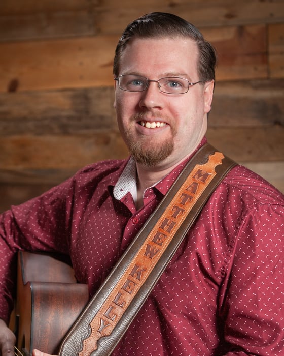 Matthew Kelly — Guitar